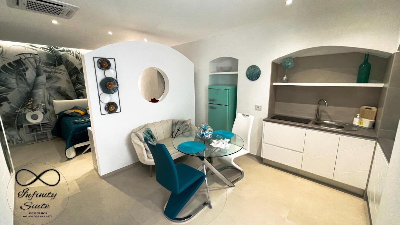 פסקיצ'י Infinity Suite מראה חיצוני תמונה